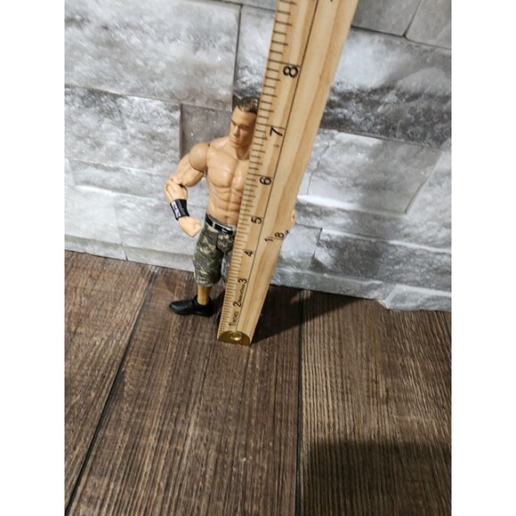 Mattel WWE 2011 John Cena Wrestling  Action Figure w/ Camo Shorts - Picture 4 of 4
